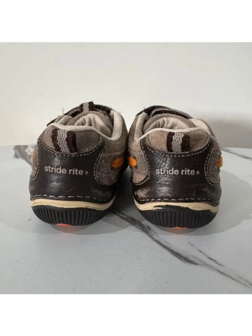 Stride Rite Brown Leather & Suede Sneaker Tennis Shoes 5.5